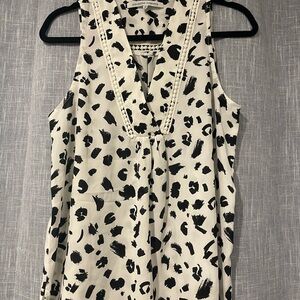 Collective Concepts Black and White Patterned Blouse